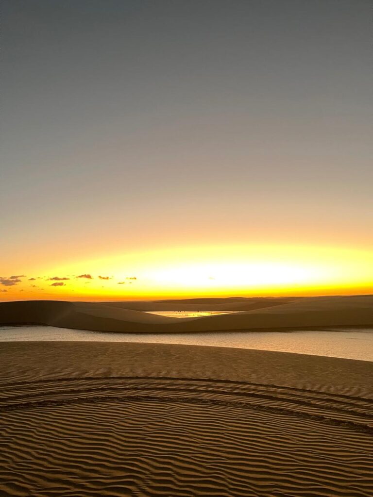Pôr do sol em Atins visto das dunas dos Lençóis Maranhenses